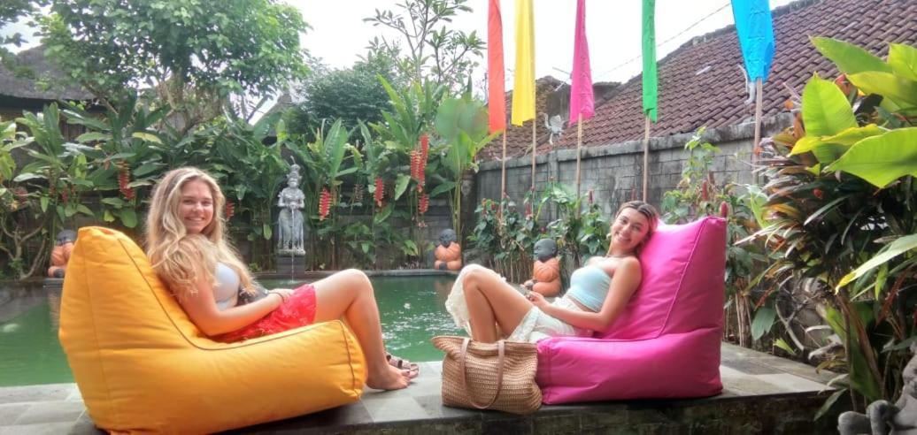 The Wayan House Hostel อูบุด ภายนอก รูปภาพ