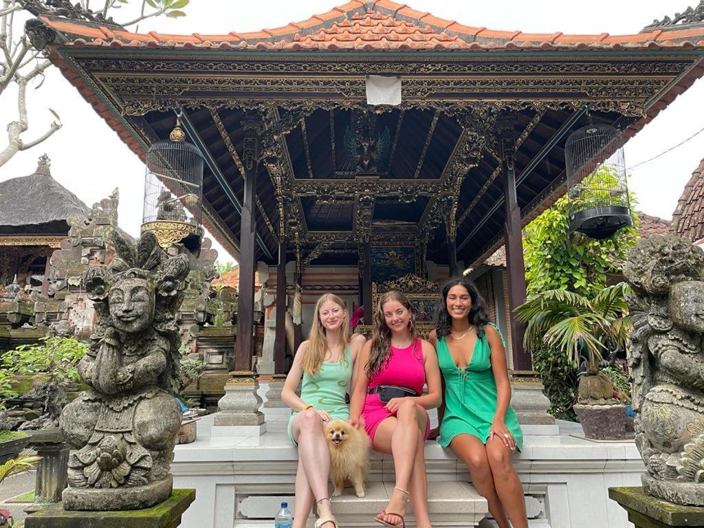 The Wayan House Hostel อูบุด ภายนอก รูปภาพ