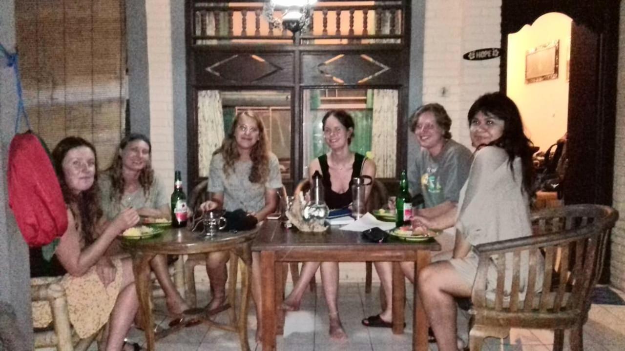 The Wayan House Hostel อูบุด ภายนอก รูปภาพ