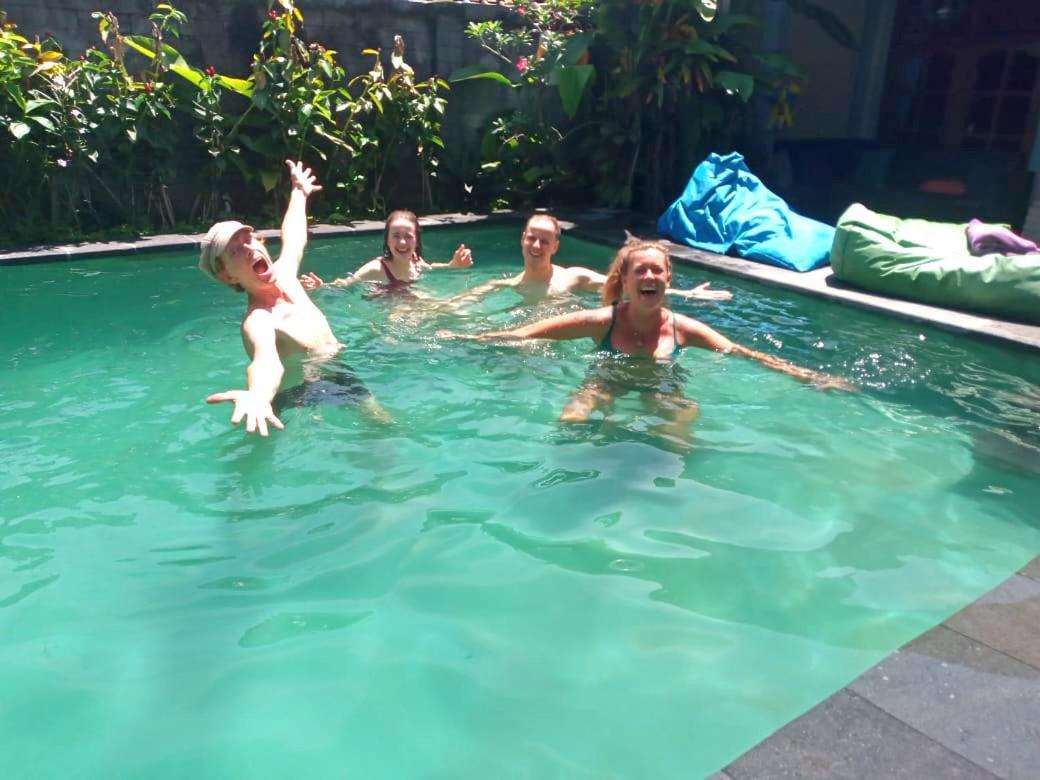 The Wayan House Hostel อูบุด ภายนอก รูปภาพ