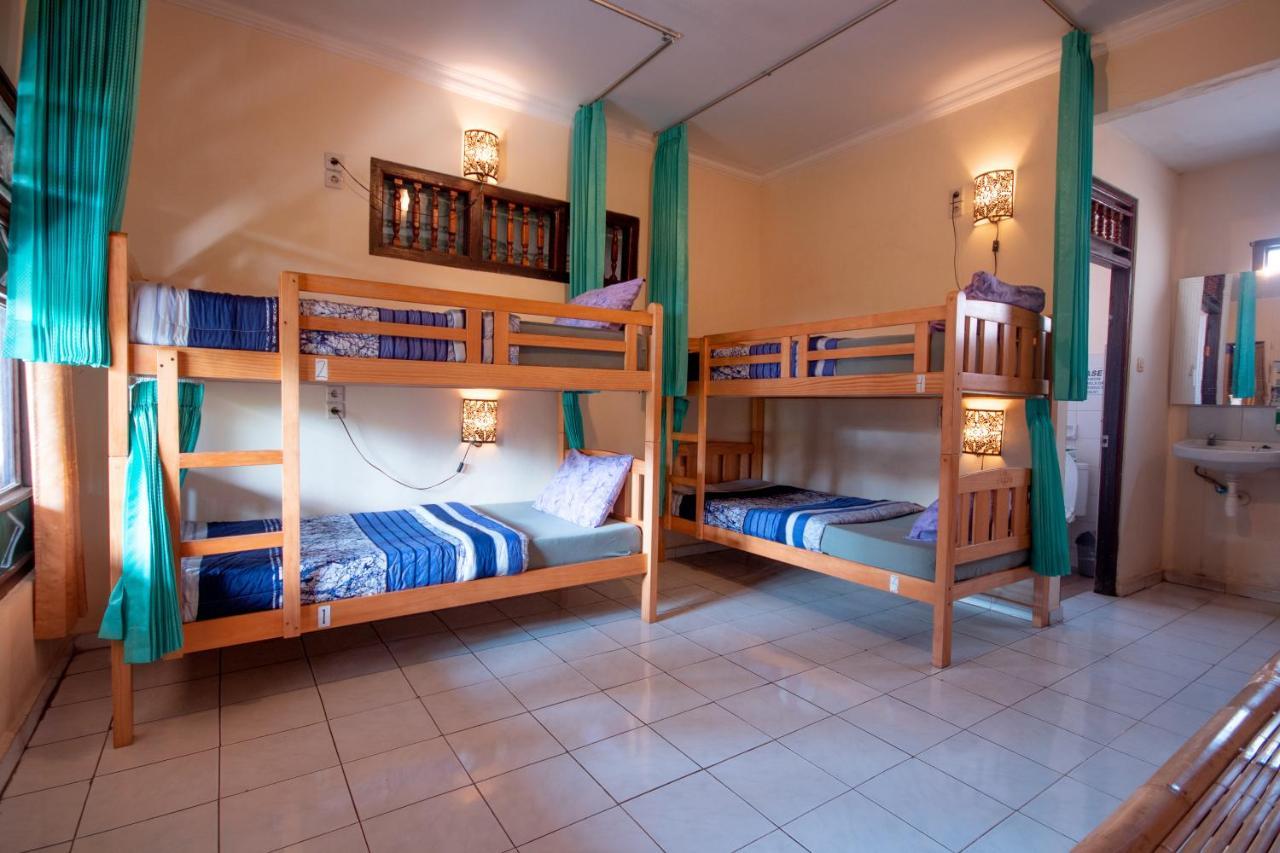 The Wayan House Hostel อูบุด ภายนอก รูปภาพ