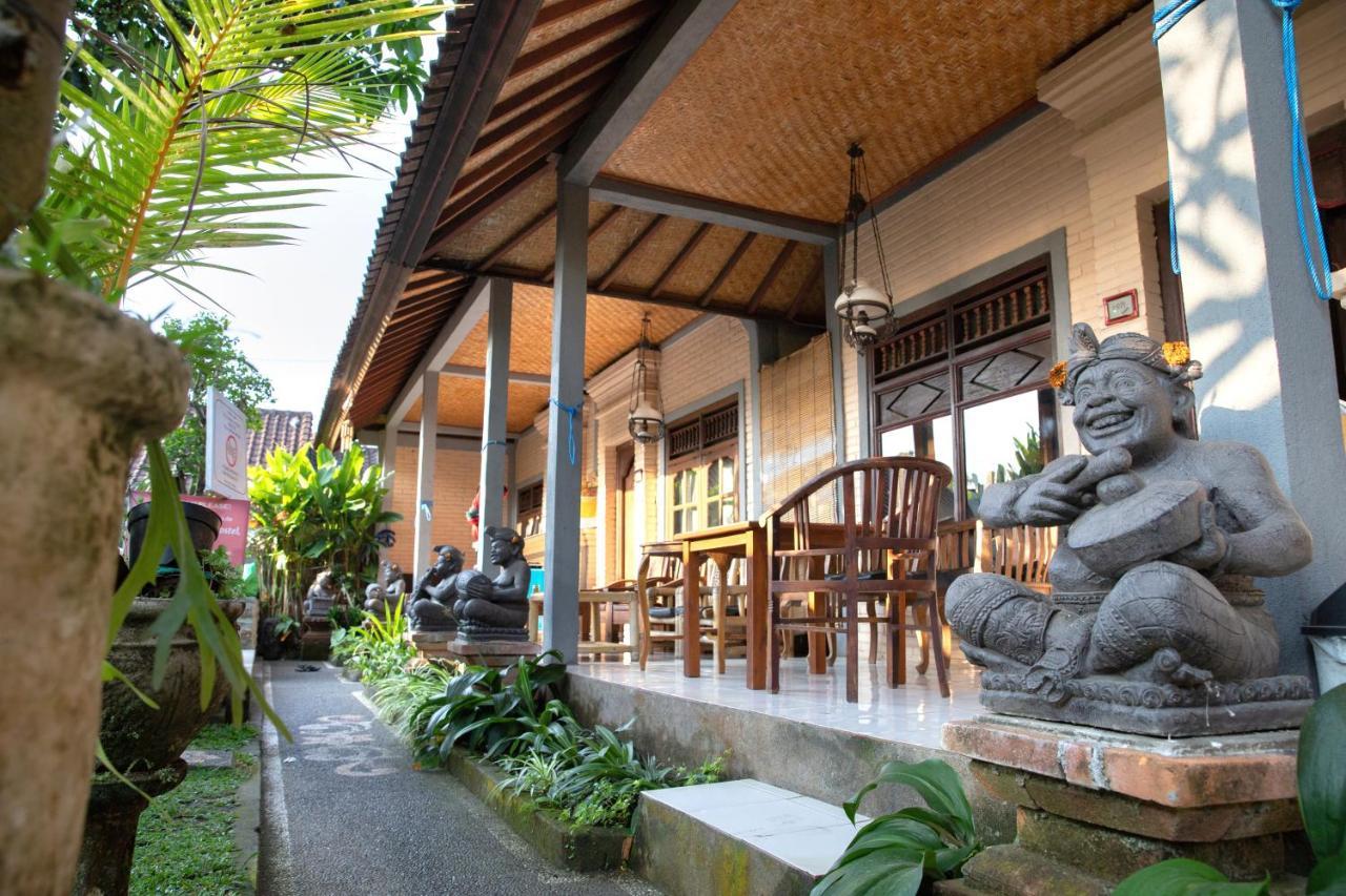 The Wayan House Hostel อูบุด ภายนอก รูปภาพ