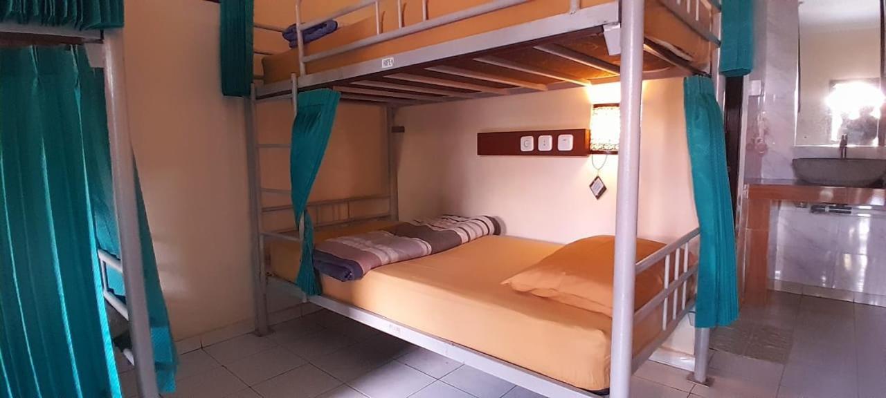 The Wayan House Hostel อูบุด ภายนอก รูปภาพ