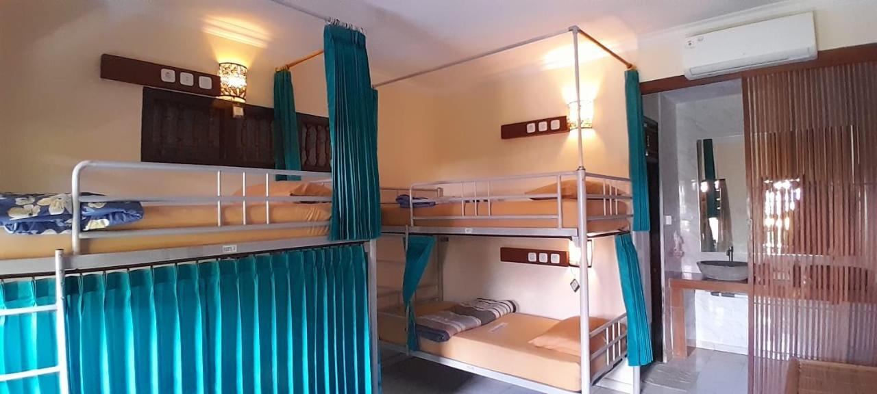 The Wayan House Hostel อูบุด ภายนอก รูปภาพ