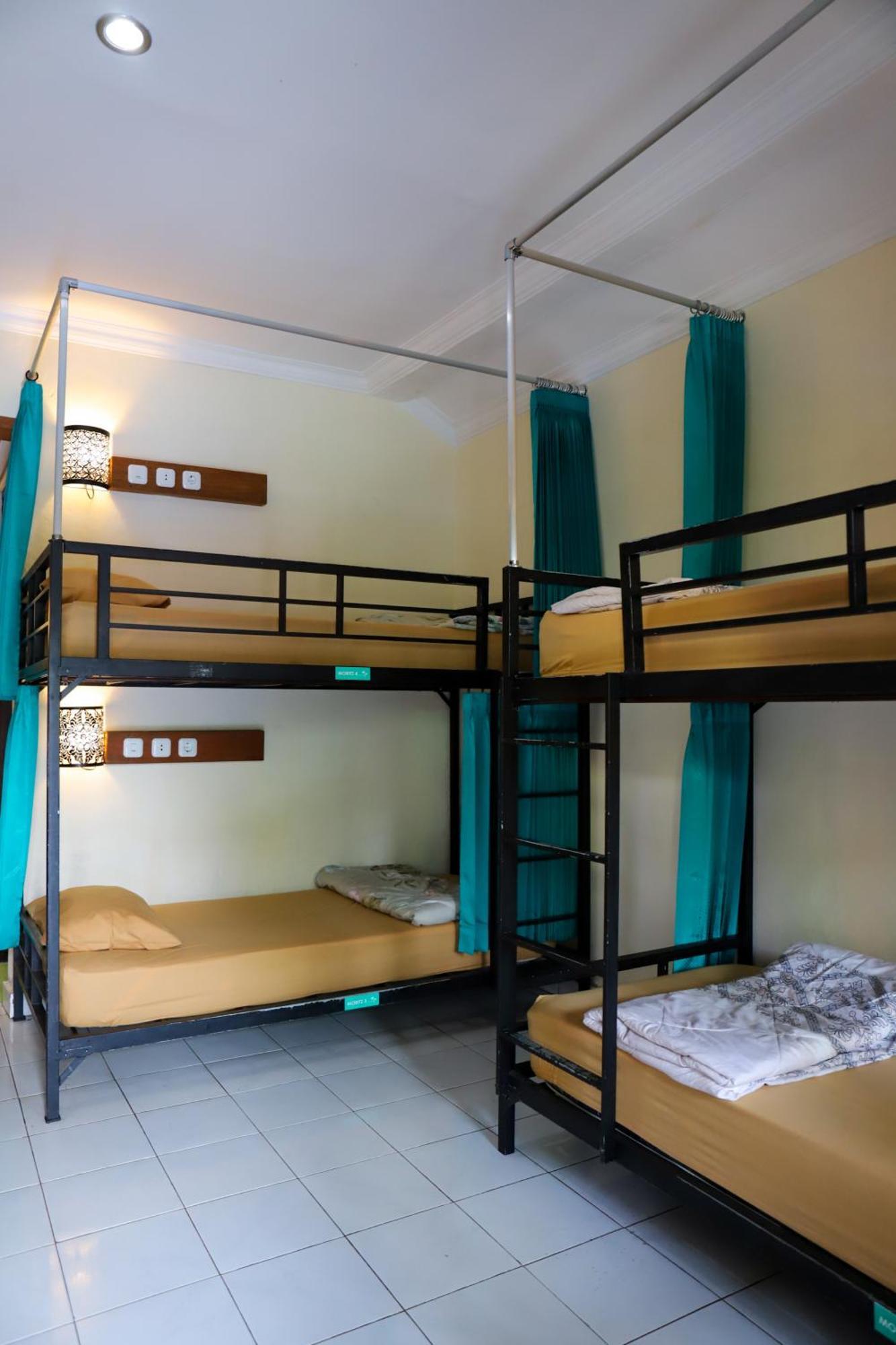 The Wayan House Hostel อูบุด ภายนอก รูปภาพ